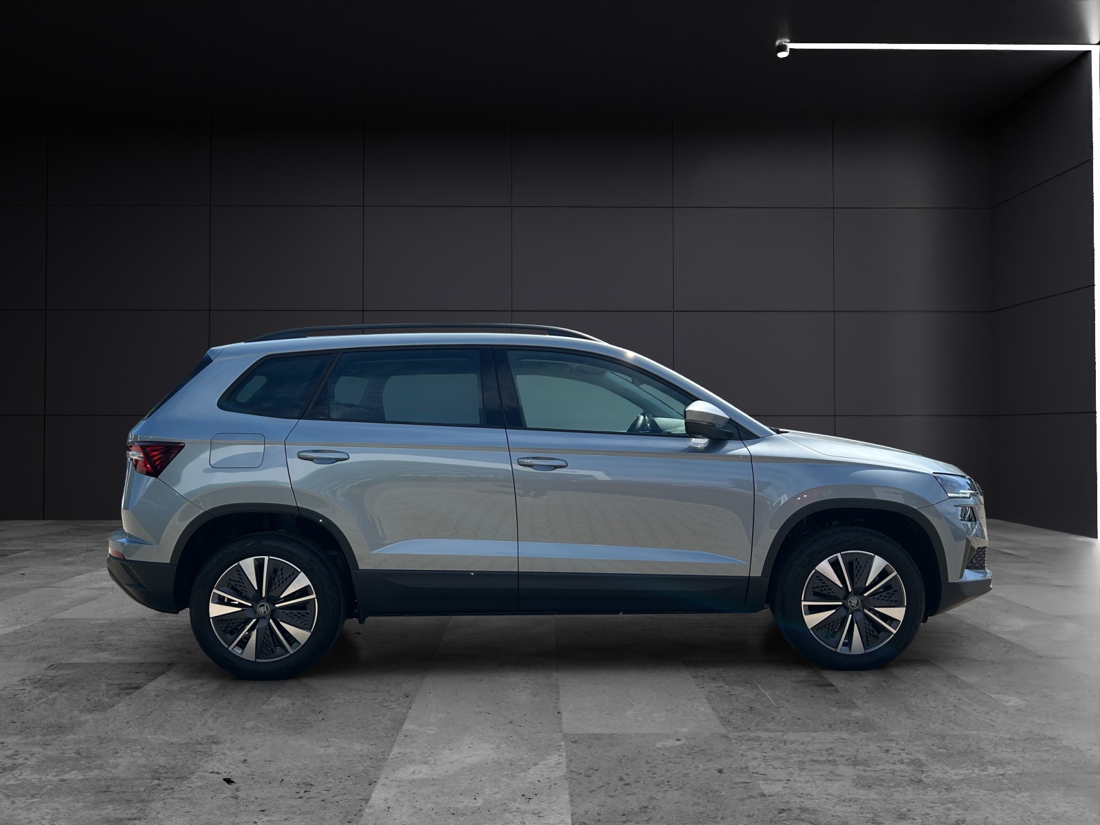 Fahrzeugabbildung SKODA Karoq TSI Balance MATRIX NAVI RFK ACC 3J ASG