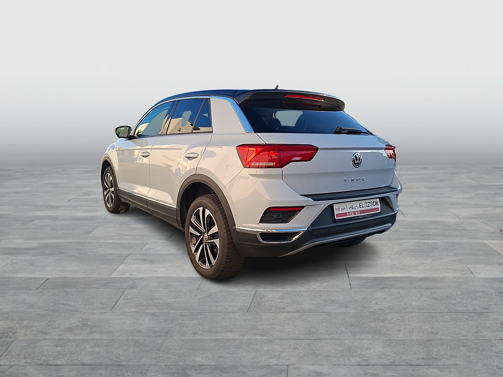 Fahrzeugabbildung Volkswagen T-Roc TSI IQ-Drive LED CarPlay ACC SHZ Park-Assist