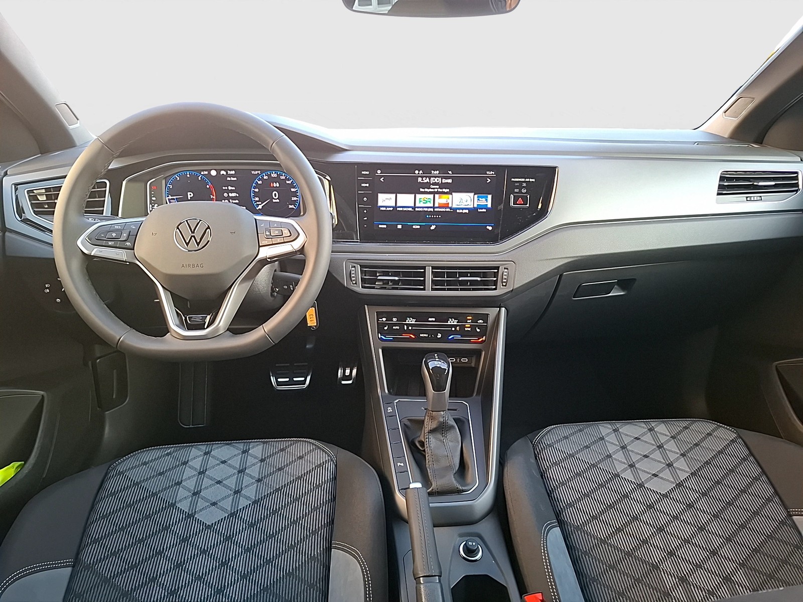 Fahrzeugabbildung Volkswagen Taigo R-Line DSG AHZV Navi-Pro AppConnect ACC