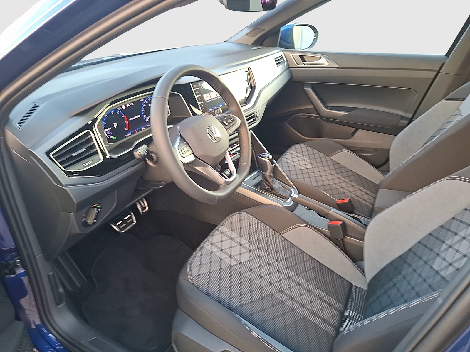 Fahrzeugabbildung Volkswagen Taigo R-Line DSG AHZV Navi-Pro AppConnect ACC