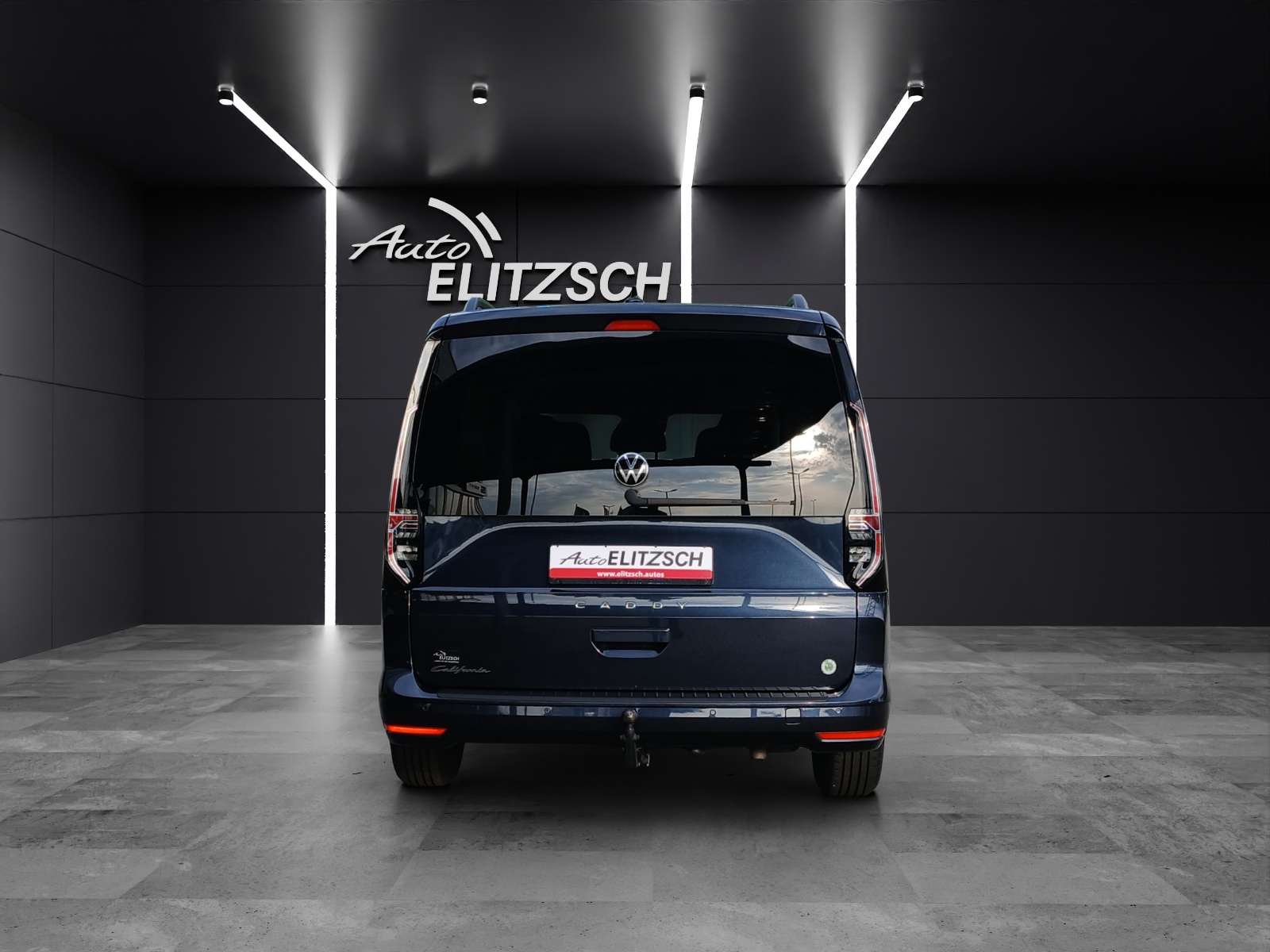 Fahrzeugabbildung Volkswagen Caddy California TDI Maxi DSG STH LED AHK Navi AID Pano GRA PDC SH LM