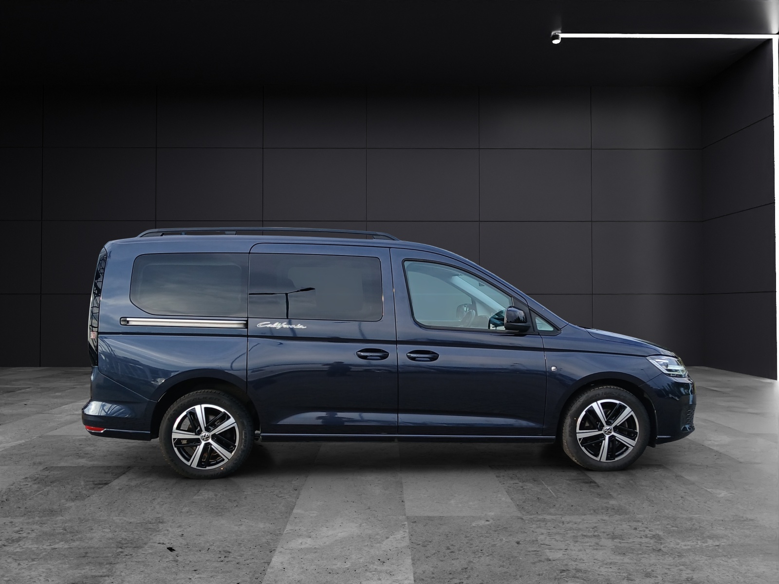 Fahrzeugabbildung Volkswagen Caddy California TDI Maxi DSG STH LED AHK Navi AID Pano GRA PDC SH LM