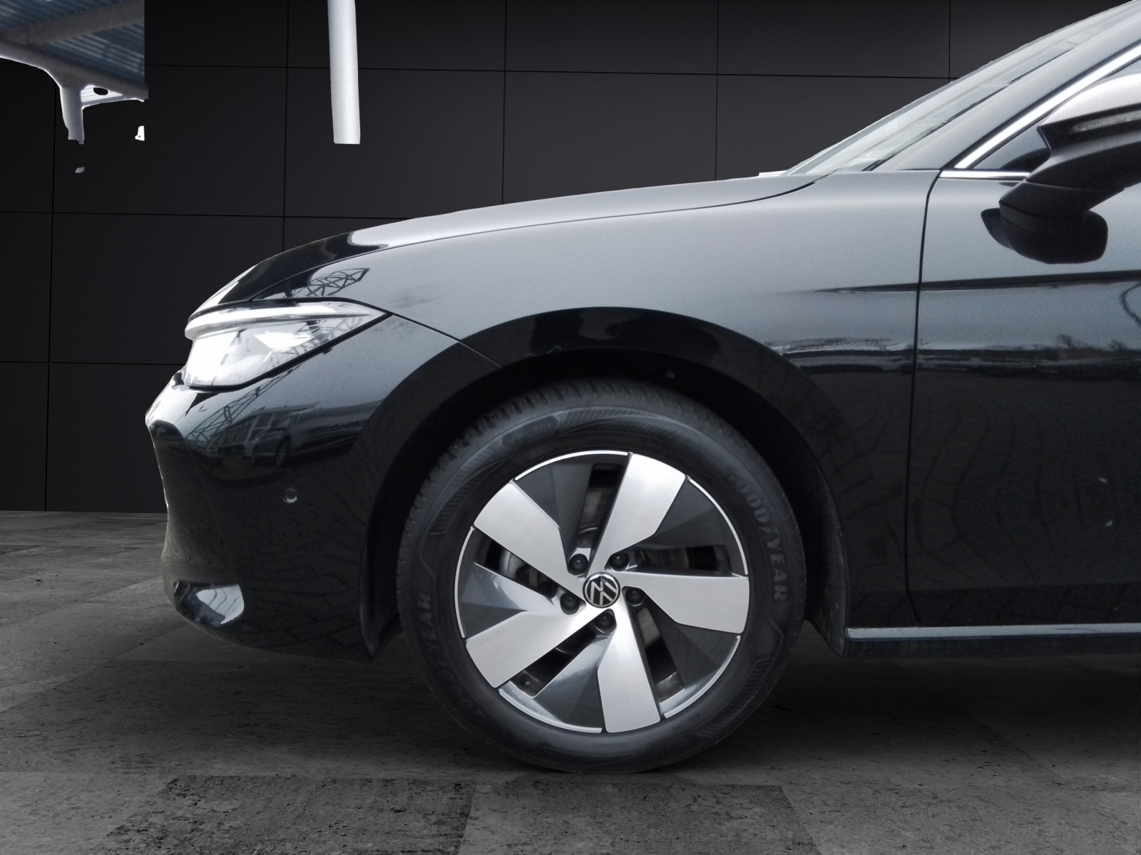 Fahrzeugabbildung Volkswagen Passat eTSI Business DSG LED AHK Navi AID ACC RFK SH LM