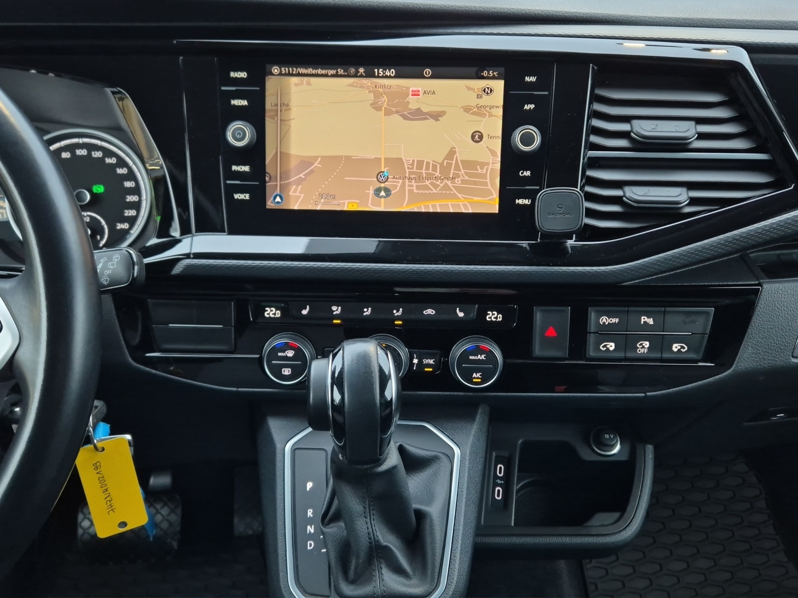 Fahrzeugabbildung Volkswagen T6 Multivan T6.1 TDI Gen-Six DSG Standhzg LED AHK Nabi ACC RFK SH