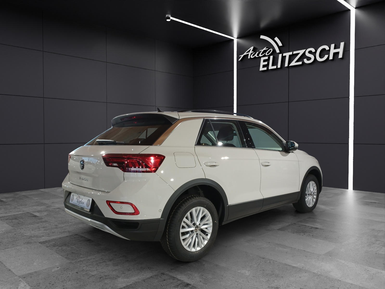 Fahrzeugabbildung Volkswagen T-Roc Life TSI