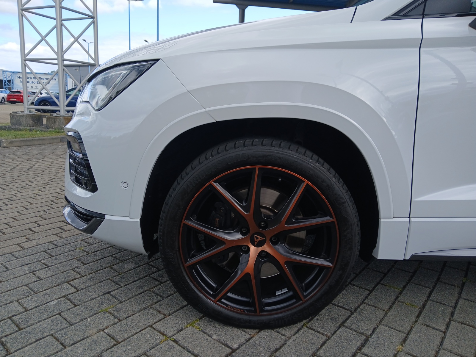 Fahrzeugabbildung CUPRA Ateca TSI DSG 4Drive LED AHK Navi AID ACC RFK beats 19