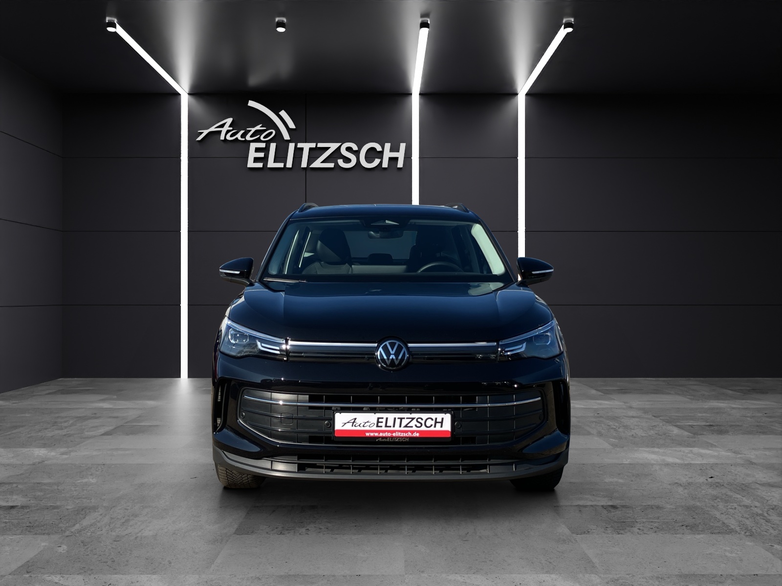 Fahrzeugabbildung Volkswagen Tiguan TDI DSG AHK RFK AppCon HuD ACC Lane-Assist SHZ NAVI LM