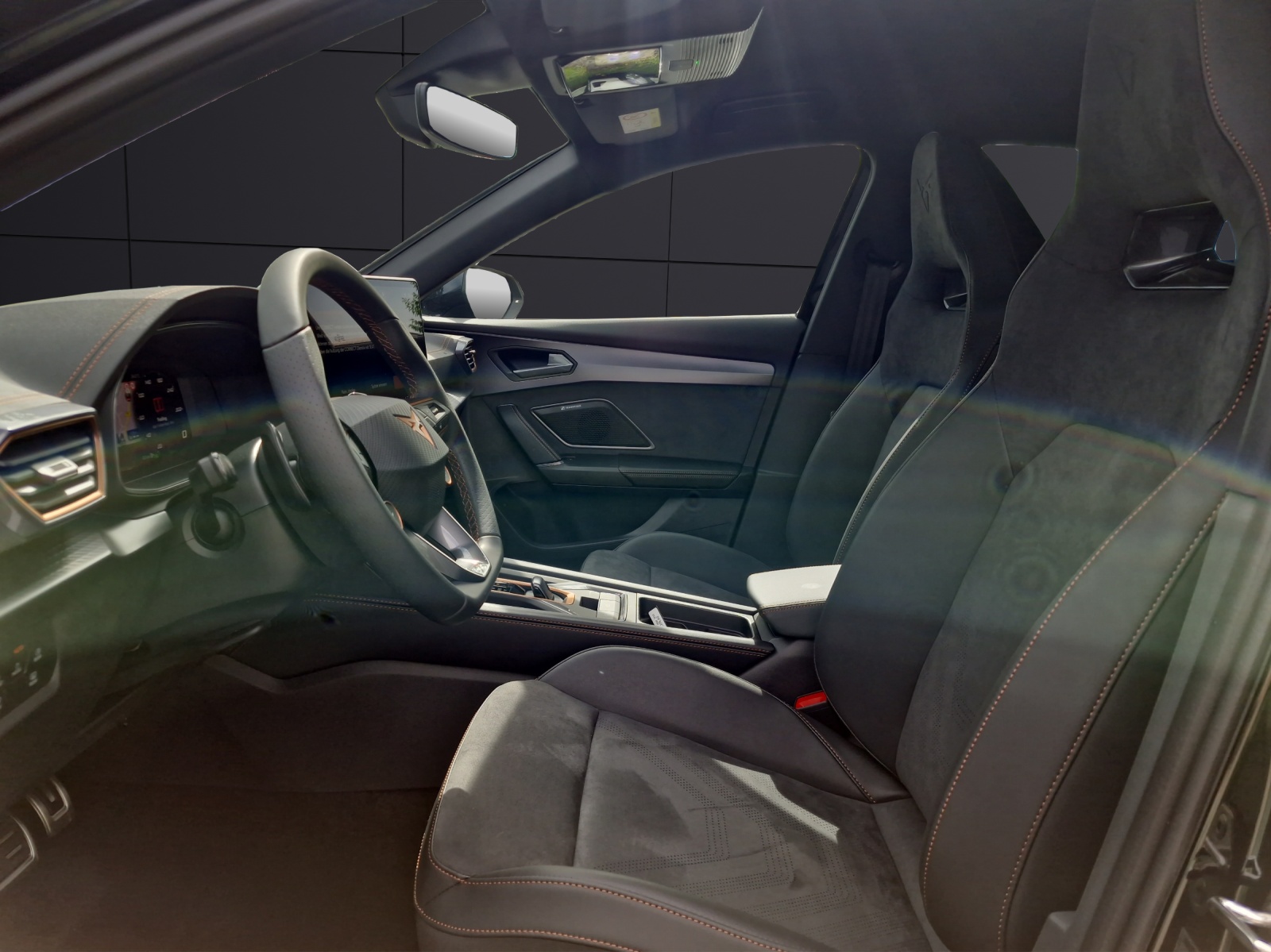 Fahrzeugabbildung CUPRA Formentor VZ 2.0 TSI 4Drive DSG AHZ LED KLIMA