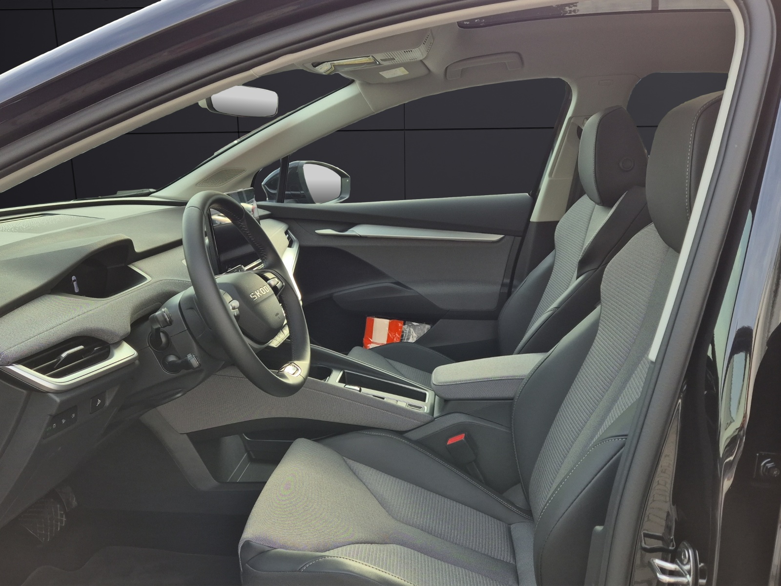 Fahrzeugabbildung SKODA Enyaq Coupé 85 Loft Matrix AHK WäPu Navi Pano ACC RFK SH 20