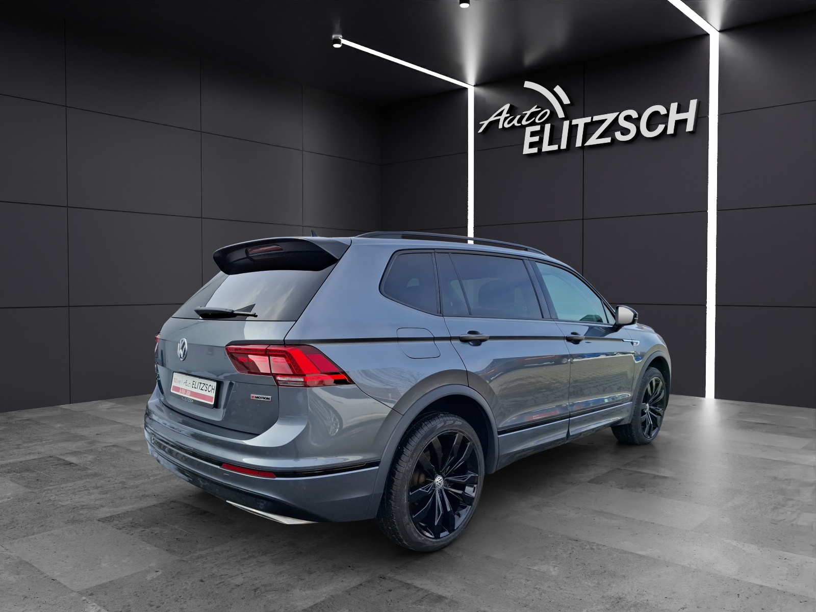 Fahrzeugabbildung Volkswagen Tiguan Allspace TDI Highline 4M DSG R-Line LED AHK Navi AID HUD Leder ACC SH 20