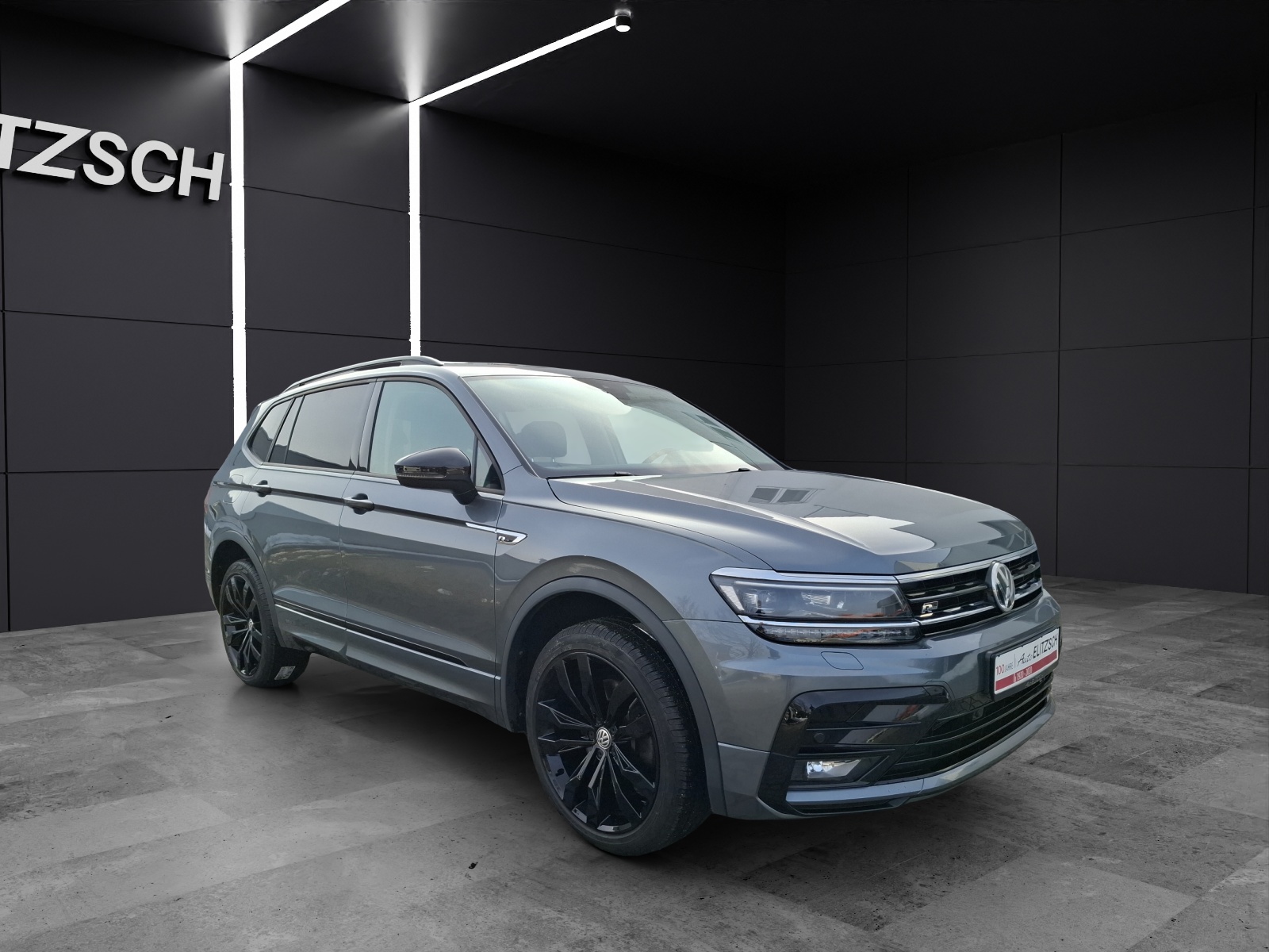 Fahrzeugabbildung Volkswagen Tiguan Allspace TDI Highline 4M DSG R-Line LED AHK Navi AID HUD Leder ACC SH 20