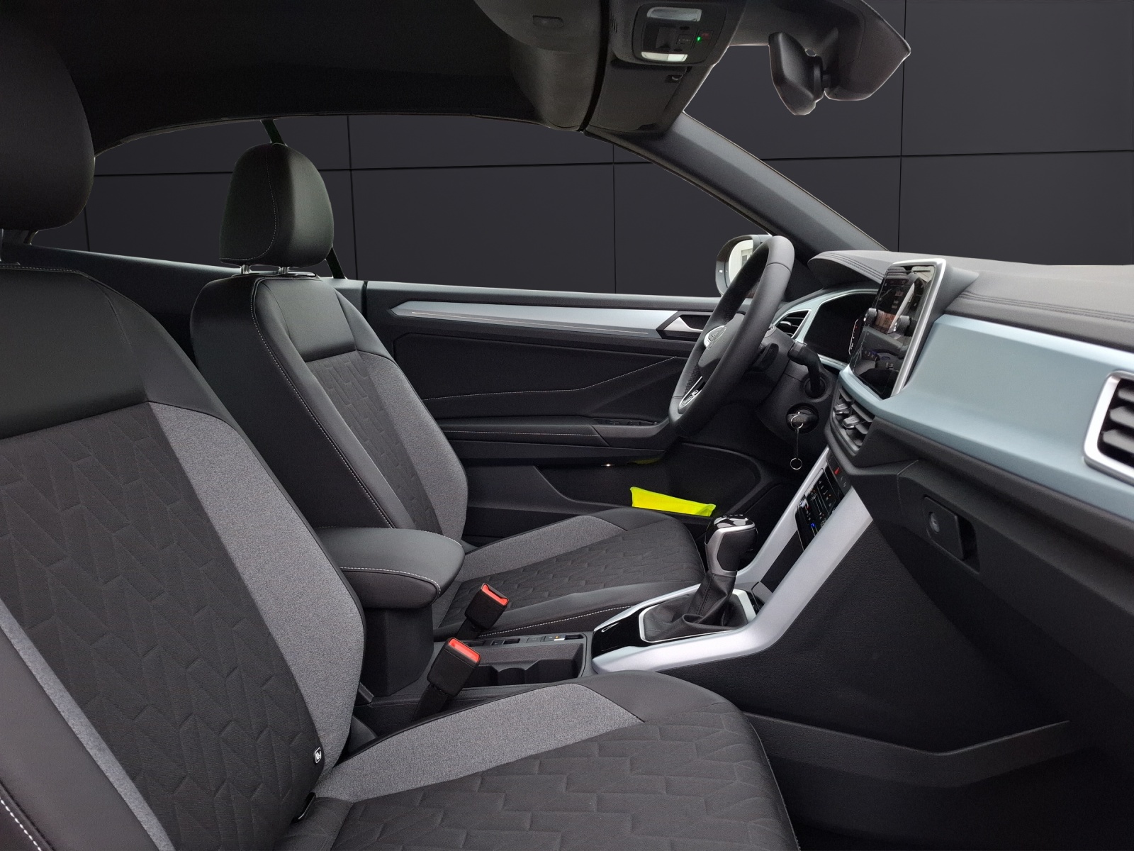 Fahrzeugabbildung Volkswagen T-Roc Cabrio 1.5l TSI DSG Goal