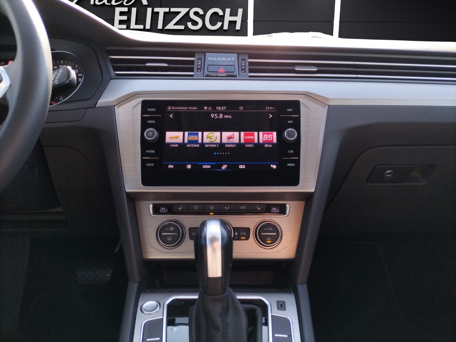 Fahrzeugabbildung Volkswagen Passat Variant Basis TDI DSG LED ACC SHZ Navi WeConnect Klima