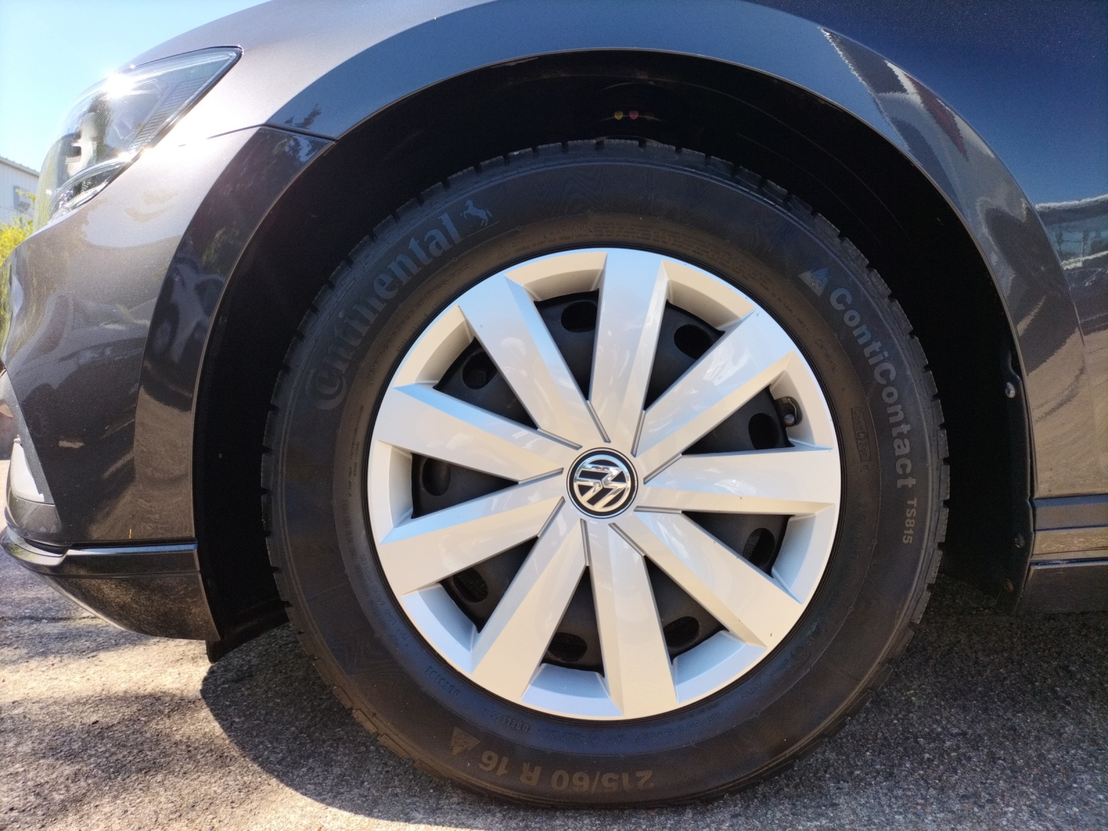 Fahrzeugabbildung Volkswagen Passat Variant Basis TDI DSG LED ACC SHZ Navi WeConnect Klima