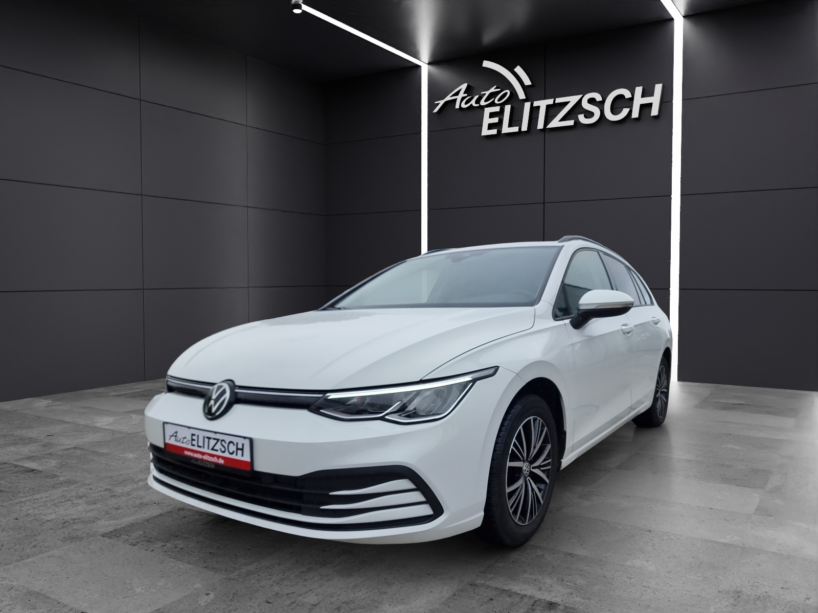 Fahrzeugabbildung Volkswagen Golf VIII Variant Business TDI DSG LED ACC SHZ PDC Ambiente Navi Klima