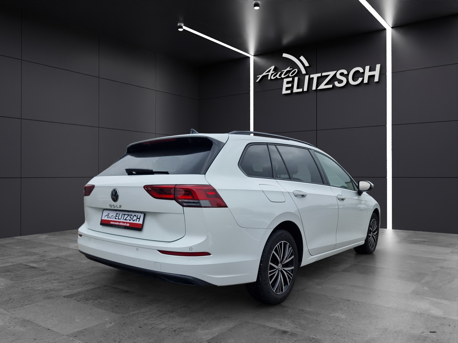 Fahrzeugabbildung Volkswagen Golf VIII Variant Business TDI DSG LED ACC SHZ PDC Ambiente Navi Klima