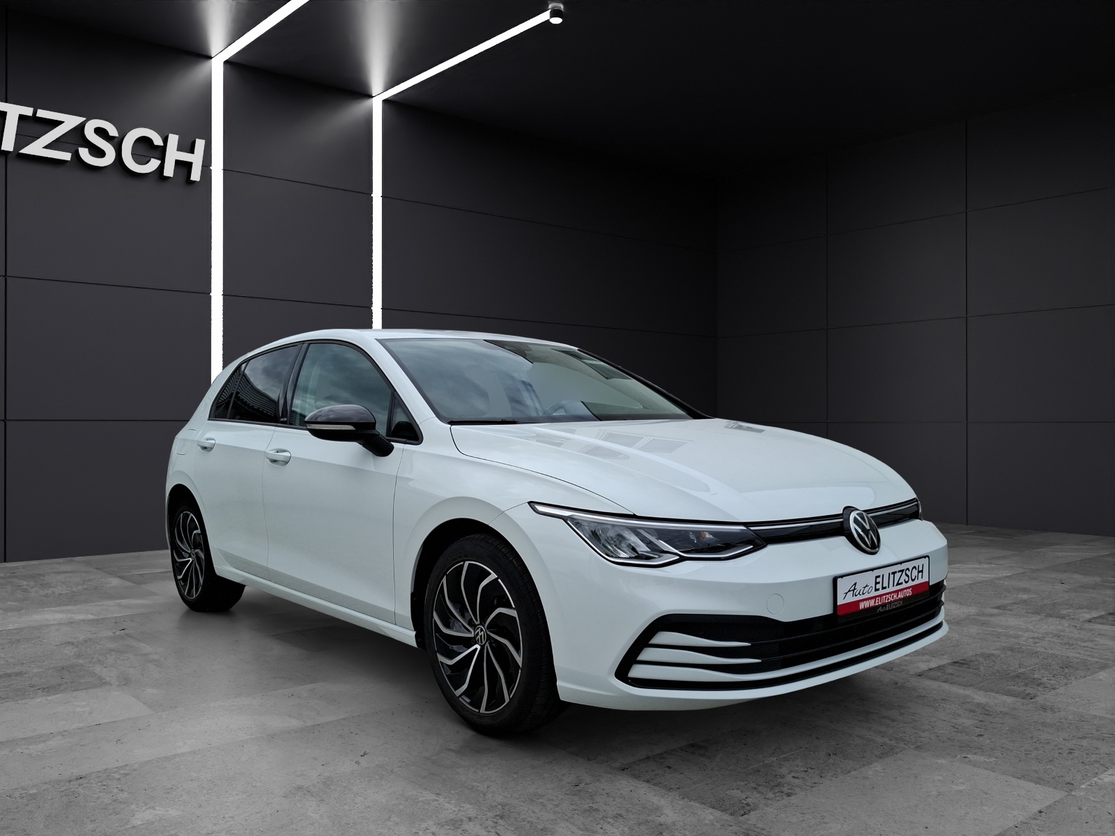 Fahrzeugabbildung Volkswagen Golf VIII eTSI United DSG LED Navi AID ACC RFK SH