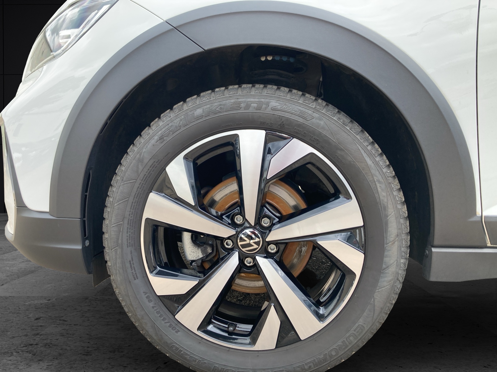 Fahrzeugabbildung Volkswagen Taigo TSI Style DSG IQ-Light Navi AHK RFK SHZ