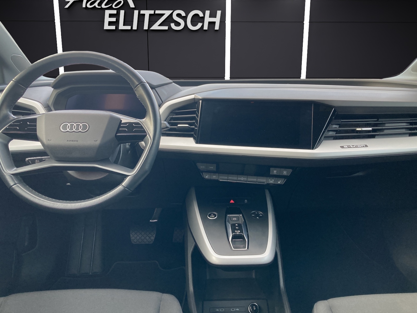 Fahrzeugabbildung Audi Q4 40 e-tron LED WÄPU CLIMA AVC RFK