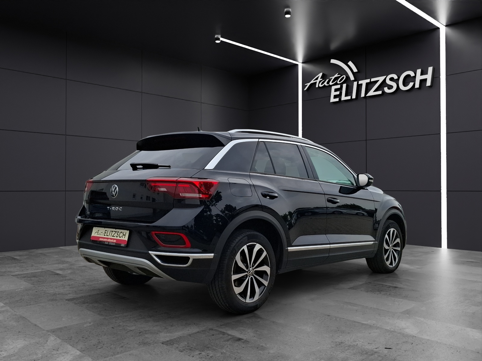 Fahrzeugabbildung Volkswagen T-Roc TDI DSG Style LED AHK Navi AID ACC RFK SH