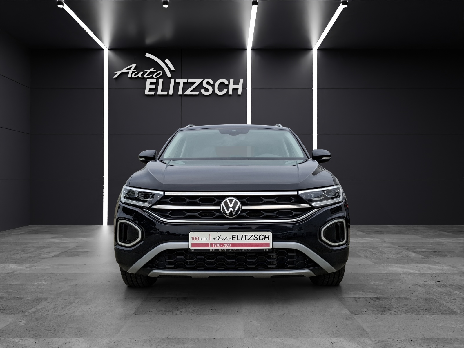 Fahrzeugabbildung Volkswagen T-Roc TDI DSG Style LED AHK Navi AID ACC RFK SH