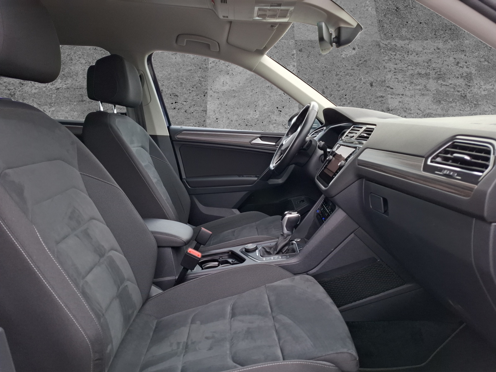 Fahrzeugabbildung Volkswagen Tiguan Allspace TDI Elegance DSG 4M Standhzg. Matrix Navi AID ACC RFK Harman SH 19