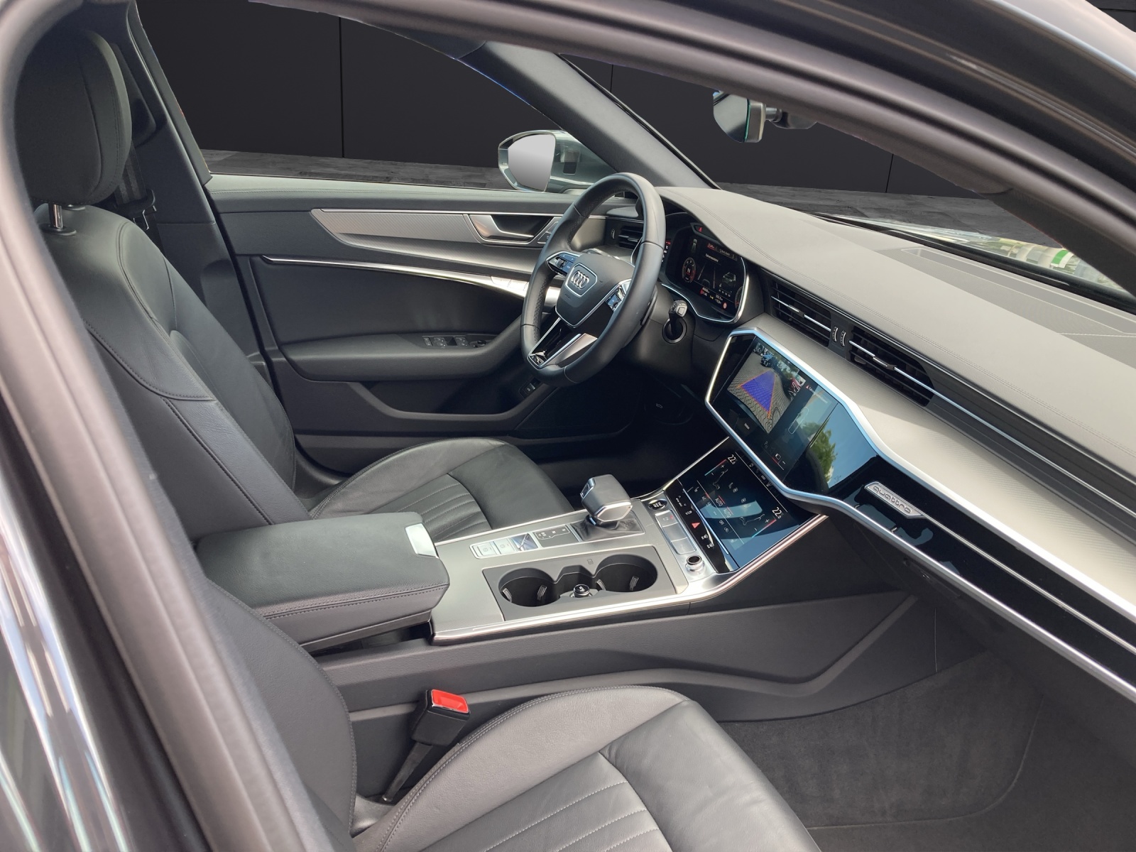 Fahrzeugabbildung Audi A6 Avant 40 TDI design quattro S-tronic LED Navi Pano HUD AVC ACC RFK 19