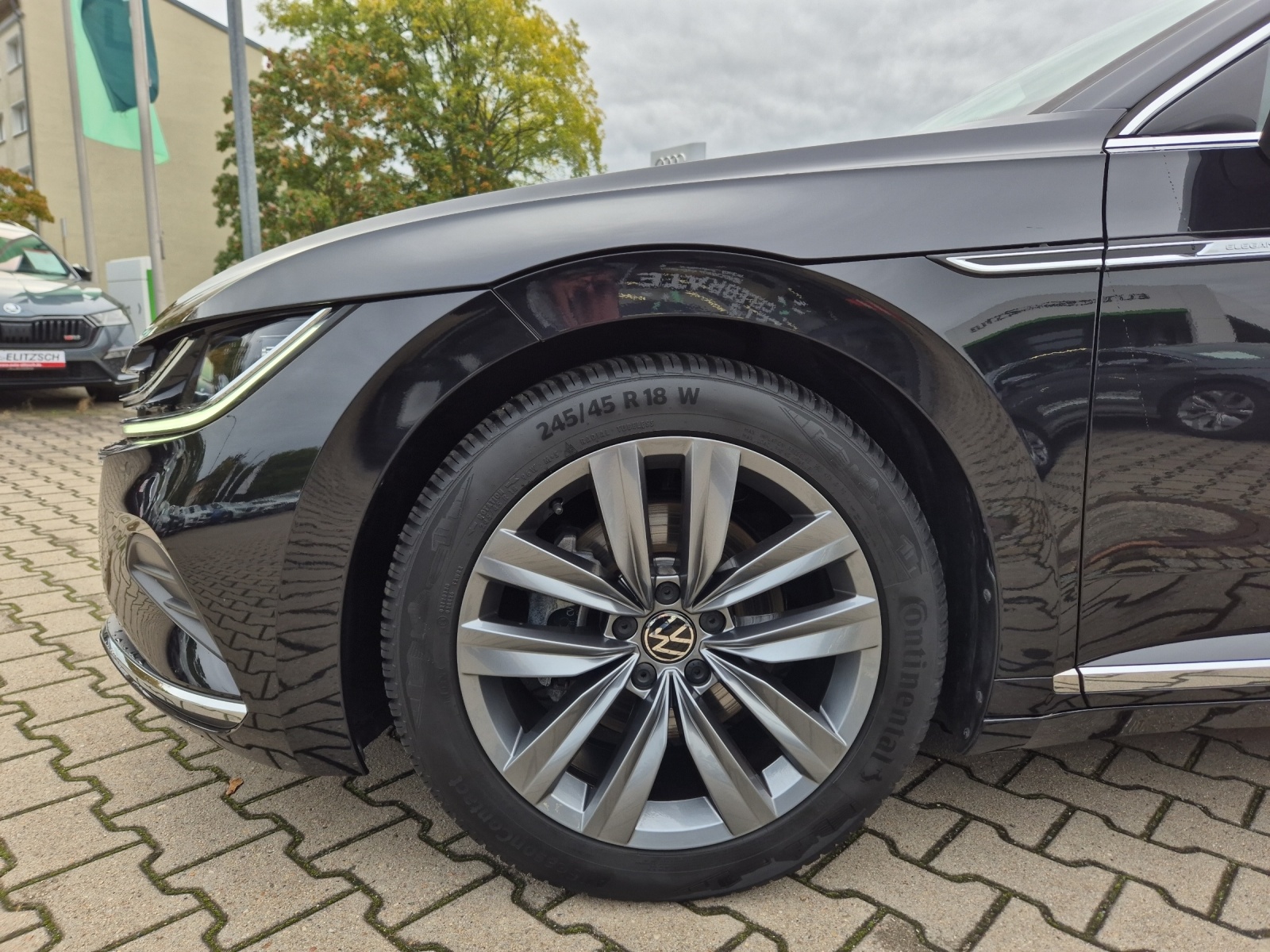 Fahrzeugabbildung Volkswagen Arteon SB TDI Elegance DSG LED AHK Navi AID ACC RFK SH