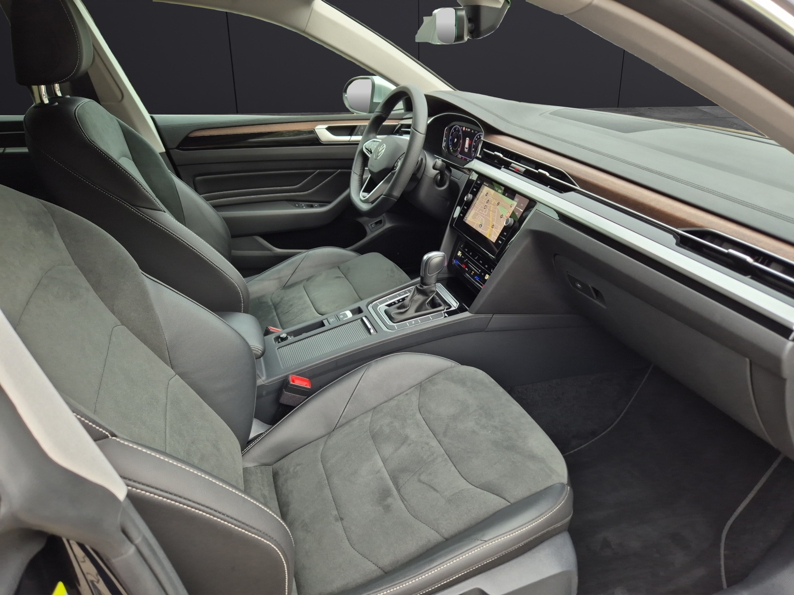 Fahrzeugabbildung Volkswagen Arteon SB TDI Elegance DSG LED AHK Navi AID ACC RFK SH