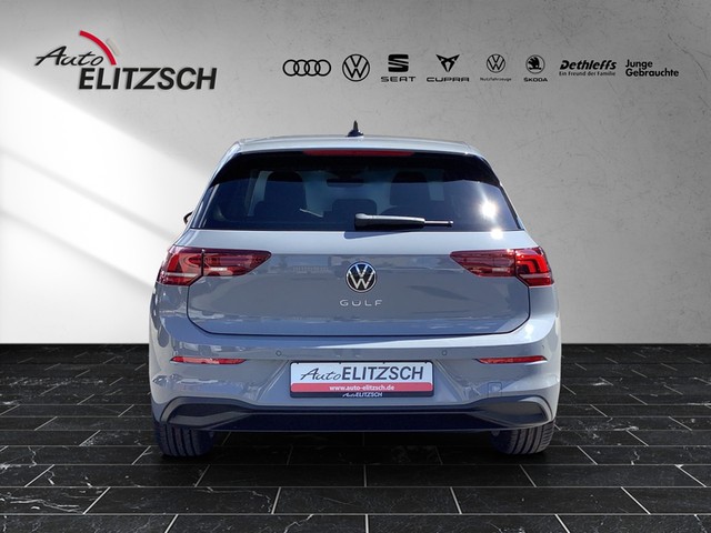 Fahrzeugabbildung Volkswagen Golf VIII TSI Life PANO AHK ACC Navi