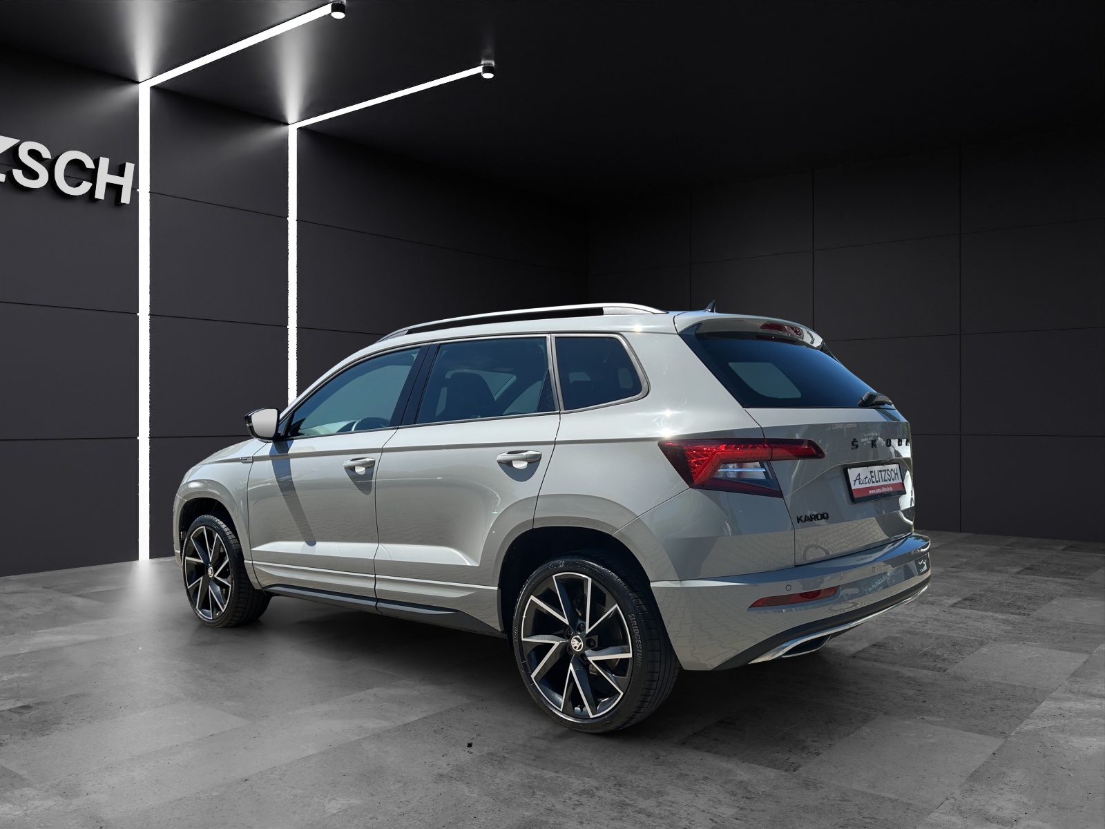 Fahrzeugabbildung SKODA Karoq Sportline LED Navi GRA 4xSHZ SmartLink