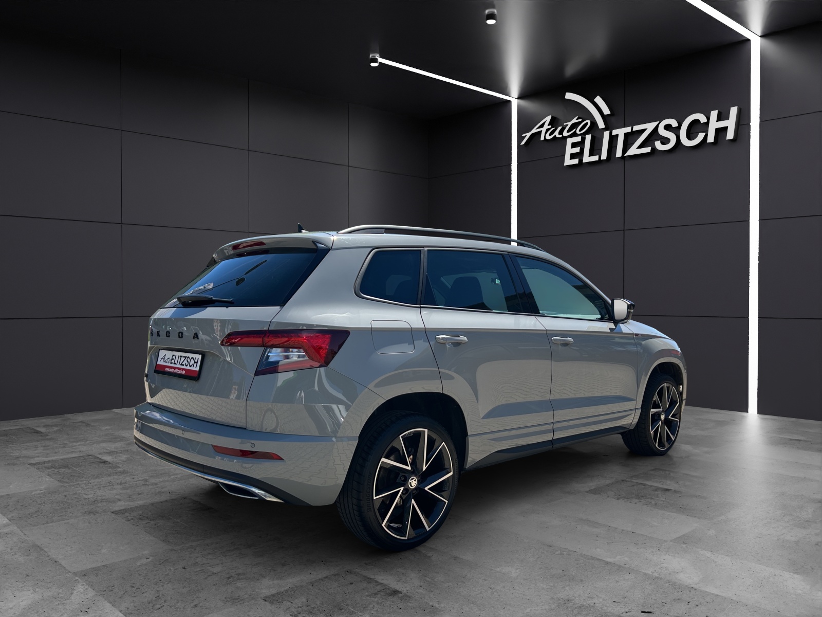 Fahrzeugabbildung SKODA Karoq Sportline LED Navi GRA 4xSHZ SmartLink