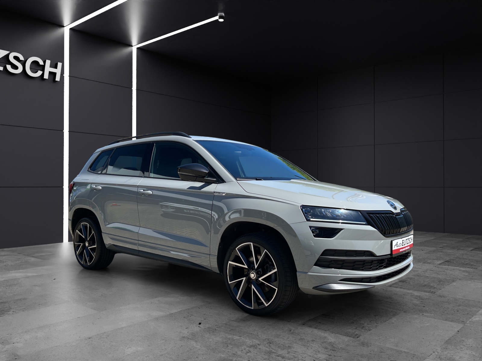 Fahrzeugabbildung SKODA Karoq Sportline LED Navi GRA 4xSHZ SmartLink