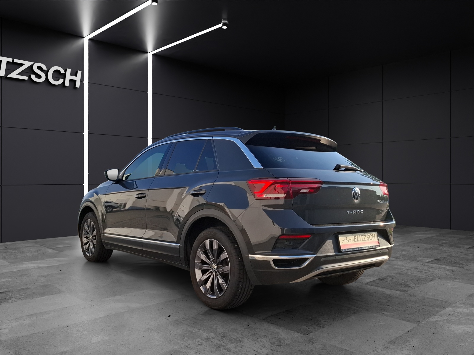 Fahrzeugabbildung Volkswagen T-Roc TSI Sport LED AHK ACC PDC SHZ