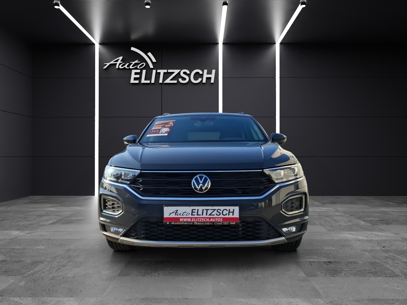 Fahrzeugabbildung Volkswagen T-Roc TSI Sport LED AHK ACC PDC SHZ