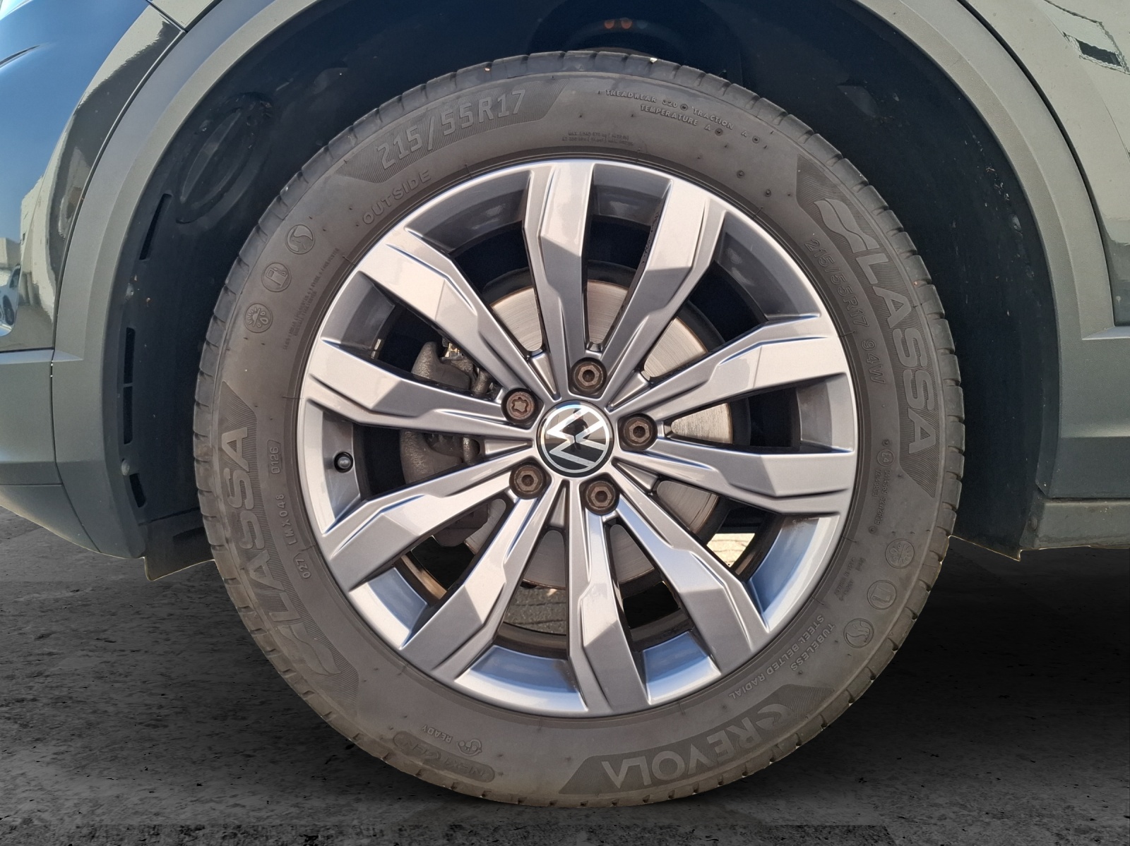 Fahrzeugabbildung Volkswagen T-Roc TSI Sport LED AHK ACC PDC SHZ