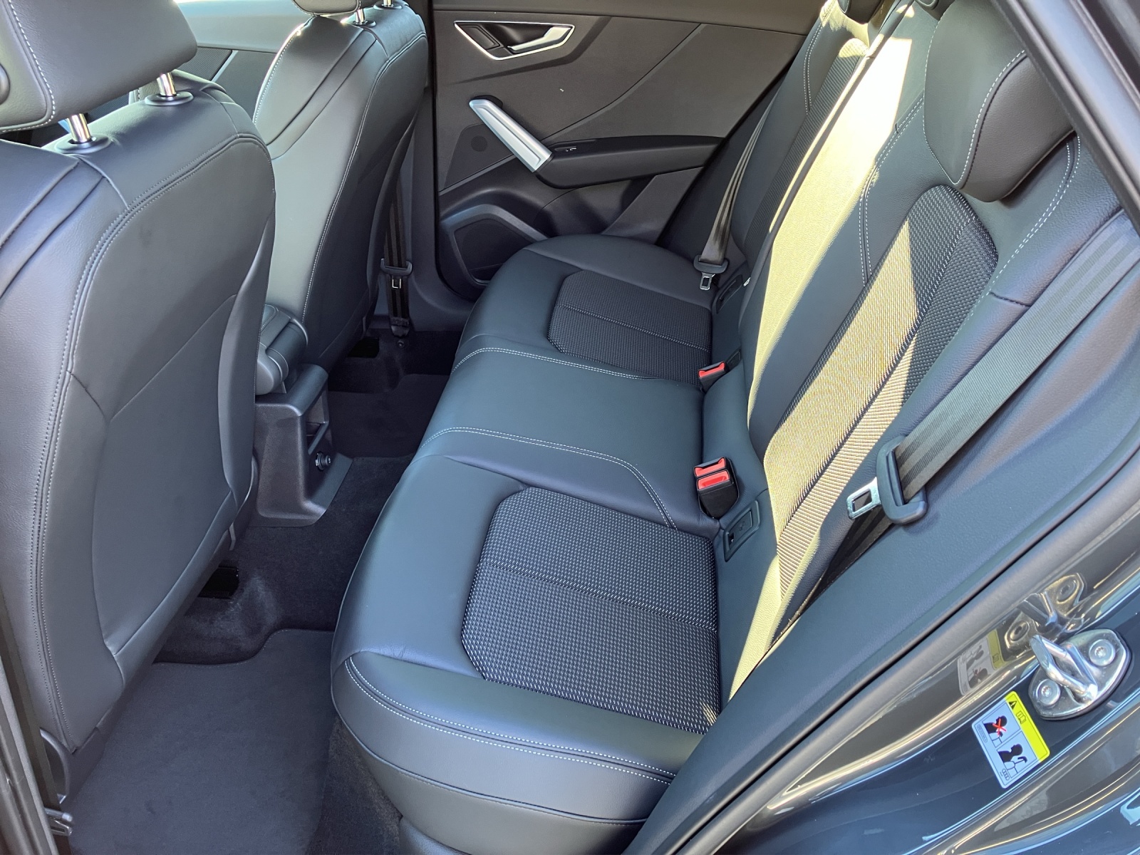 Fahrzeugabbildung Audi Q2 35 TFSI advanced S-tronic Matrix AHK AVC GRA RFK SH