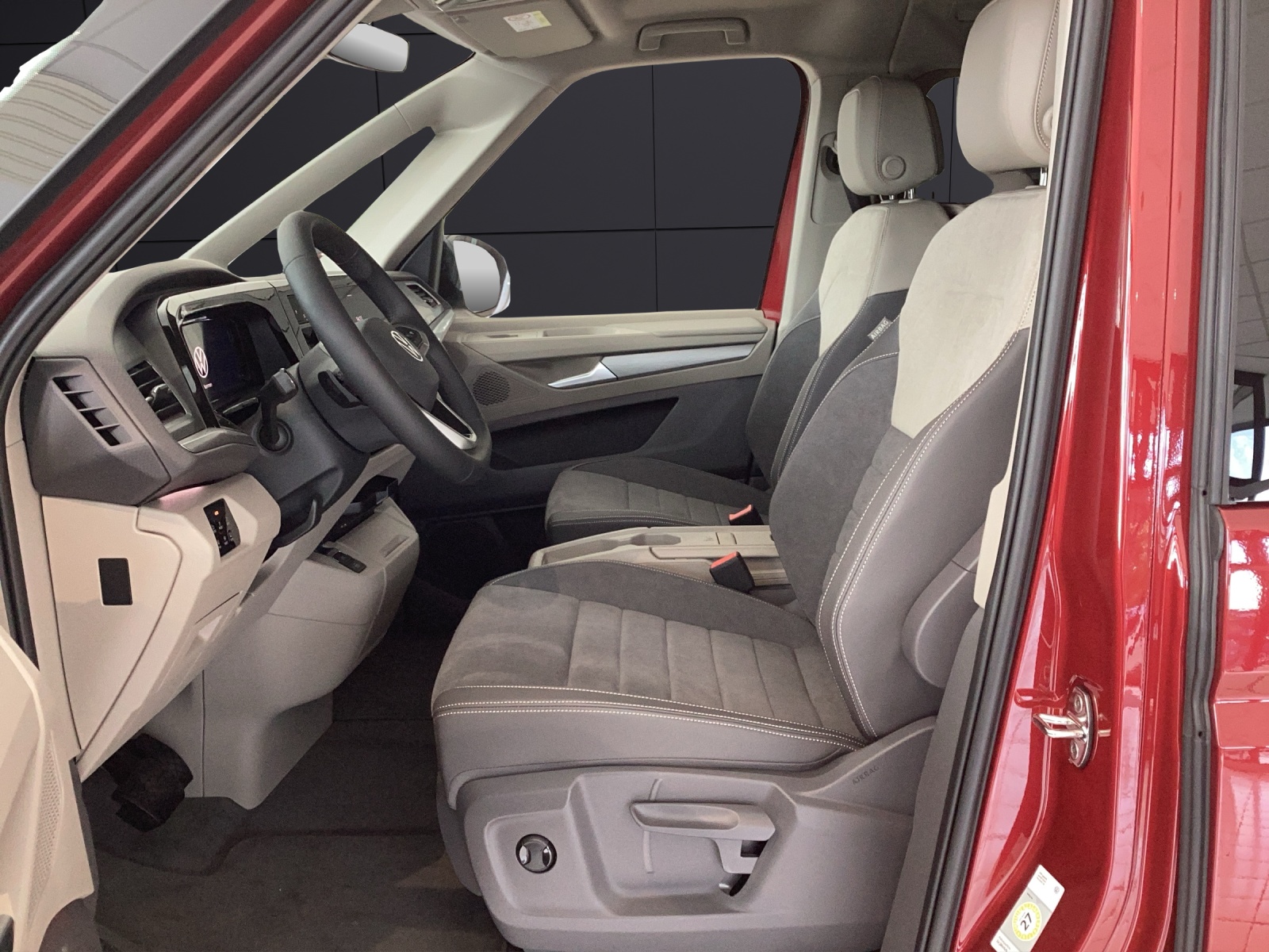Fahrzeugabbildung Volkswagen T7 Multivan TDI Life LR 7- DSG 6 SITZ. DSG SITZH. KLIMA LED ACC SOUNDSYST.