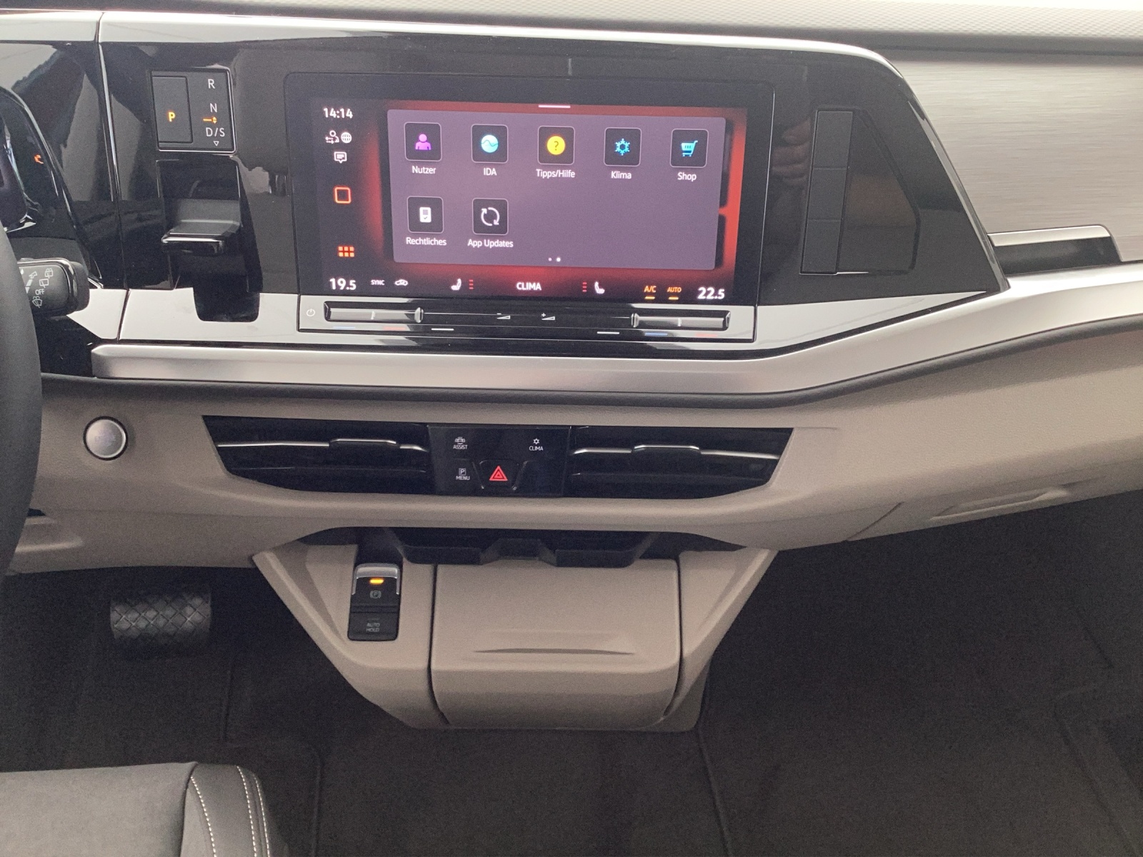 Fahrzeugabbildung Volkswagen T7 Multivan TDI Life LR 7- DSG 6 SITZ. DSG SITZH. KLIMA LED ACC SOUNDSYST.