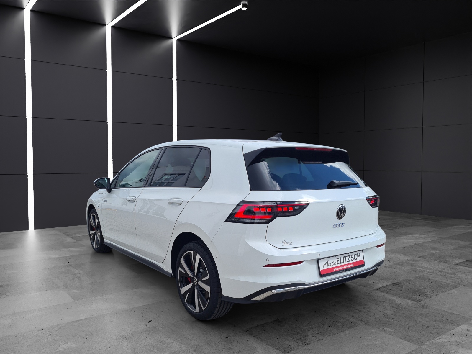 Fahrzeugabbildung Volkswagen Golf VIII GTE Matrix HUD AHK 360° DCC ACC Keyless