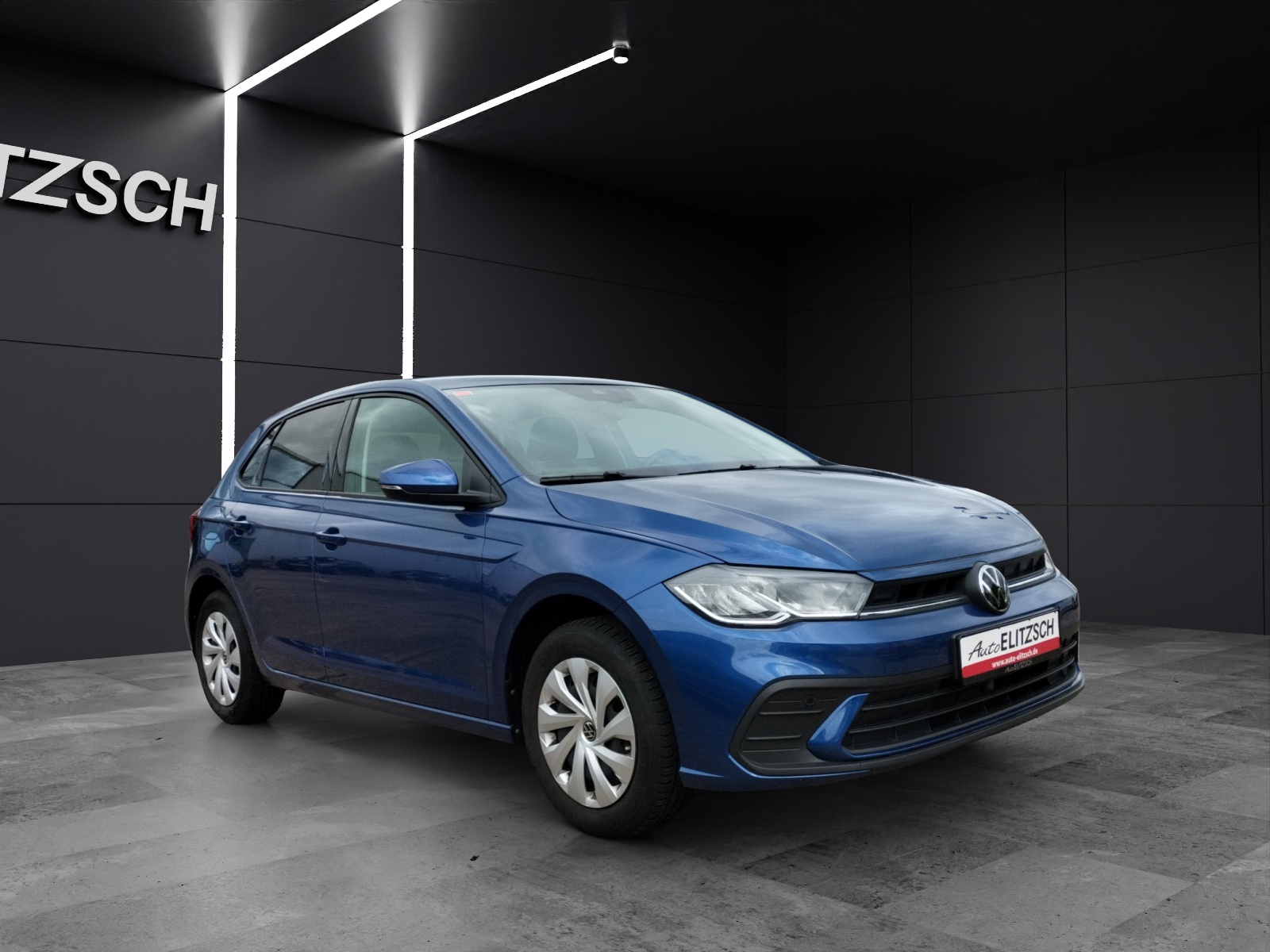 Fahrzeugabbildung Volkswagen Polo TSI Life LED Navi AID ACC PDC SH
