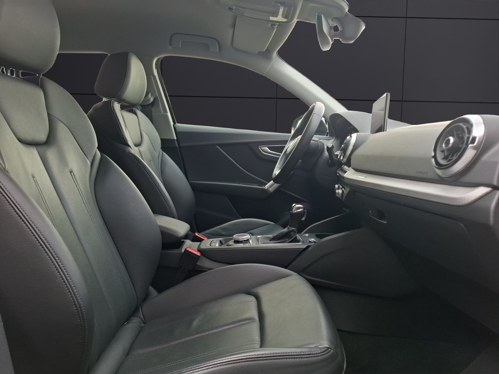 Fahrzeugabbildung Audi Q2 35 TFSI advanced S-tronic LED Navi AVC ACC RFK SH