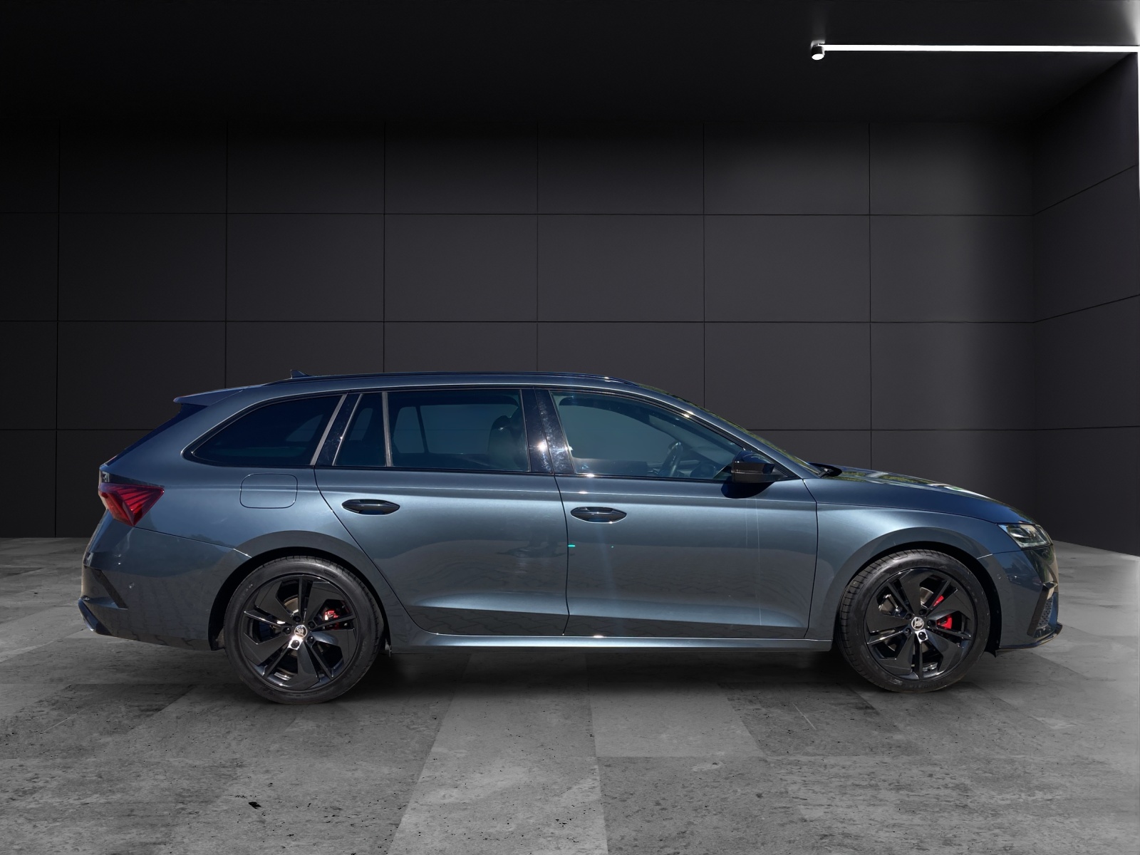 Fahrzeugabbildung SKODA Octavia Combi RS TDI DSG 4x4 Matrix AHK Navi Pano HUD ACC RFK 18