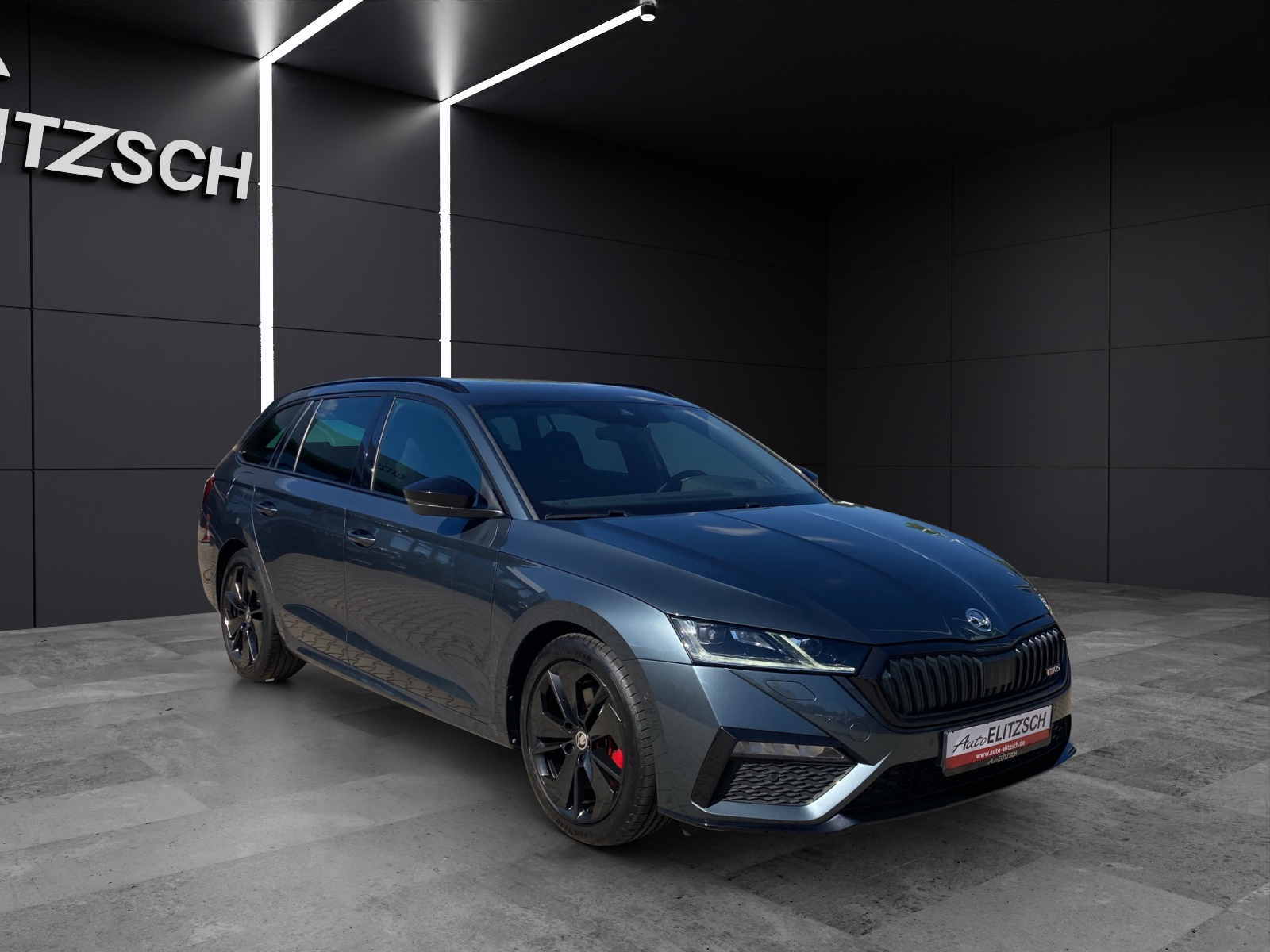 Fahrzeugabbildung SKODA Octavia Combi RS TDI DSG 4x4 Matrix AHK Navi Pano HUD ACC RFK 18