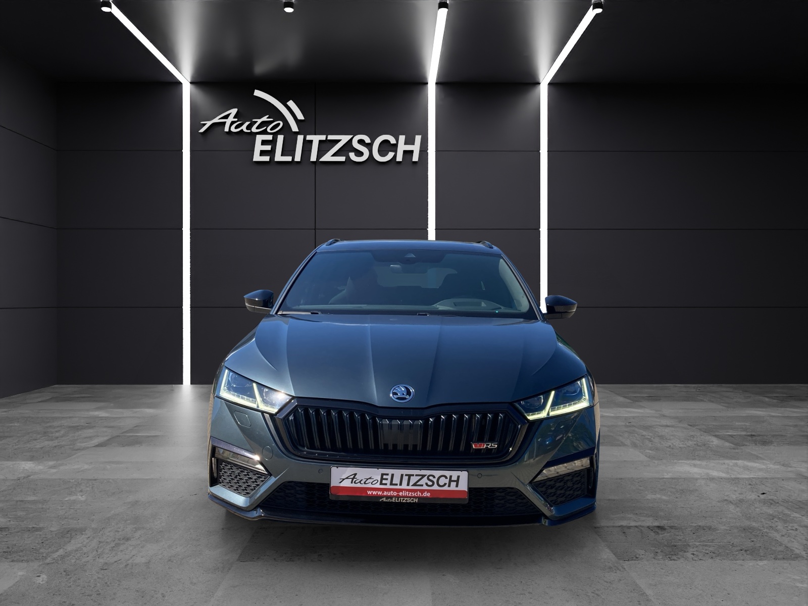 Fahrzeugabbildung SKODA Octavia Combi RS TDI DSG 4x4 Matrix AHK Navi Pano HUD ACC RFK 18
