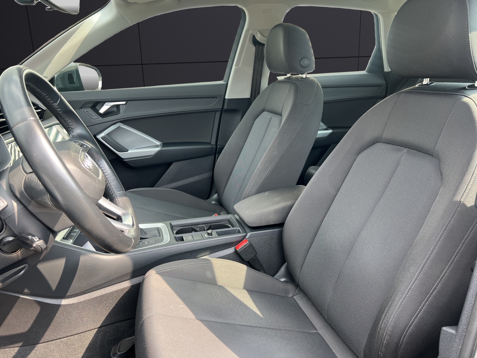 Fahrzeugabbildung Audi Q3 40 TFSI quattro LED AHK Navi AVC SHZ ACC Park-Assist