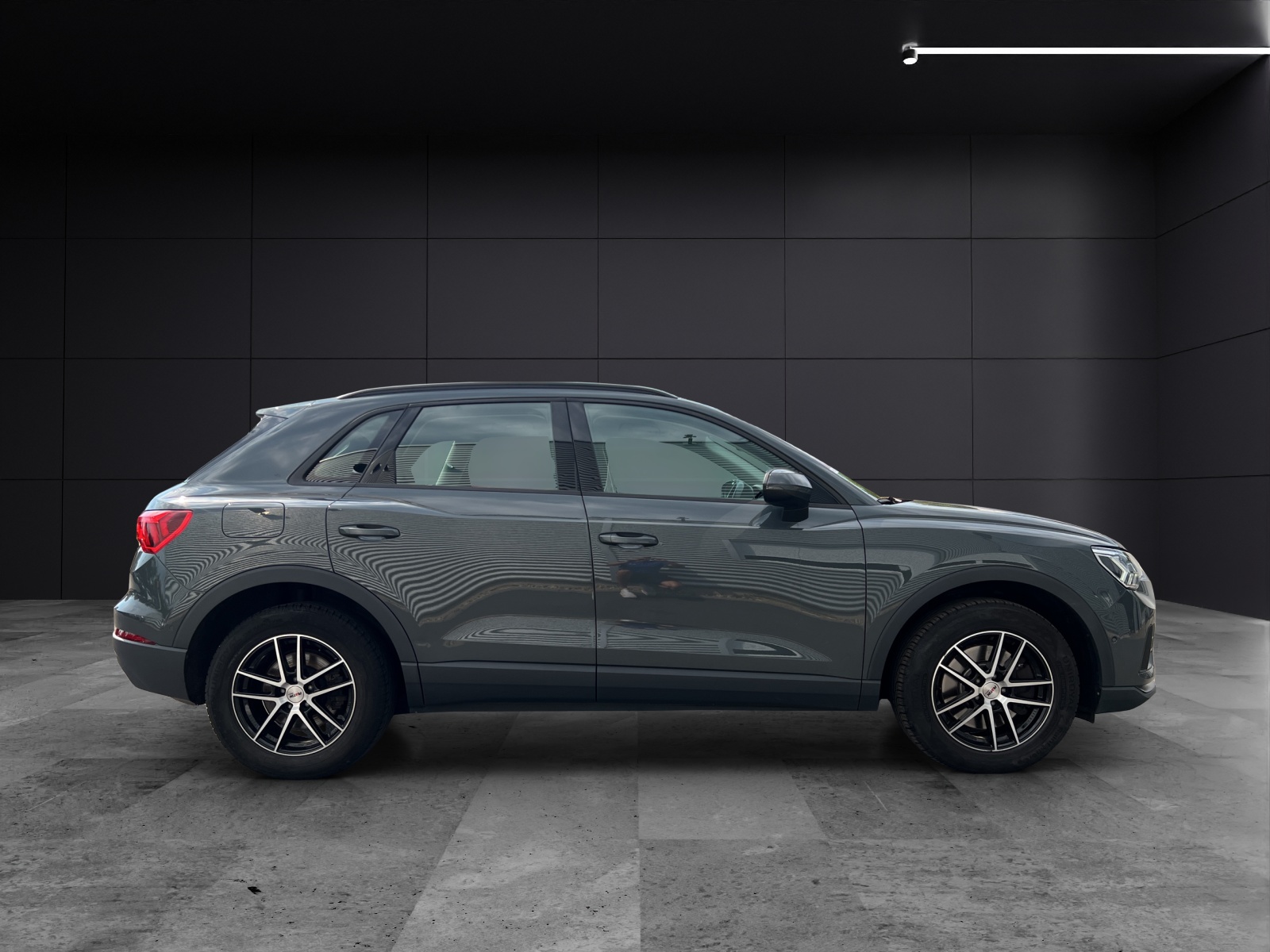 Fahrzeugabbildung Audi Q3 40 TFSI quattro LED AHK Navi AVC SHZ ACC Park-Assist