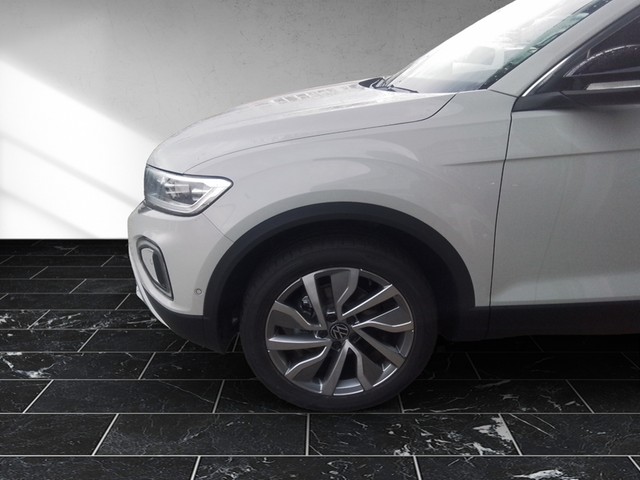 Fahrzeugabbildung Volkswagen T-Roc Move Matrix ACC PDC Climatronic AID SH LM