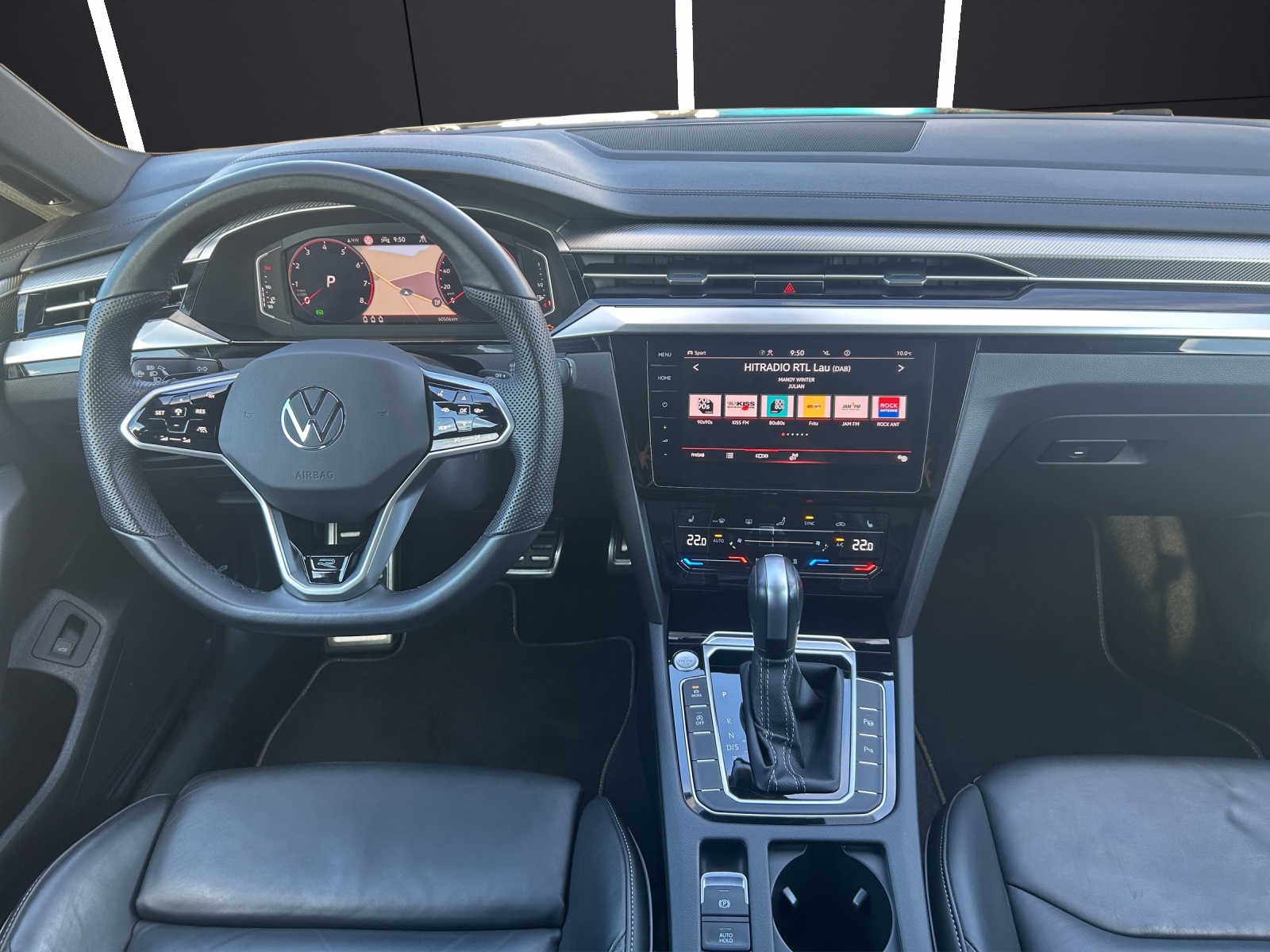 Fahrzeugabbildung Volkswagen Arteon SB R-Line 4M TSI DSG IQ.Light ACC AHK STH SH Pano Massage RearView AppConnect Ambiente Navi