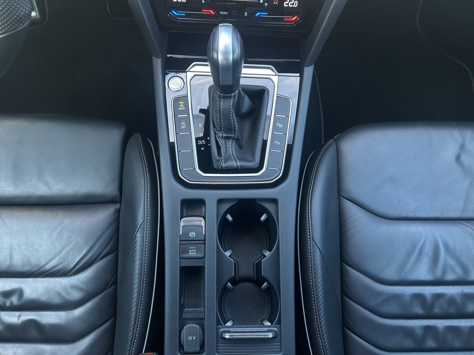 Fahrzeugabbildung Volkswagen Arteon SB R-Line 4M TSI DSG IQ.Light ACC AHK STH SH Pano Massage RearView AppConnect Ambiente Navi